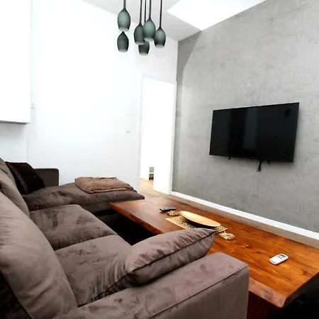 Old Town Luxe Living Apartment