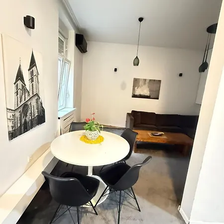 Old Town Luxe Living Apartmán *